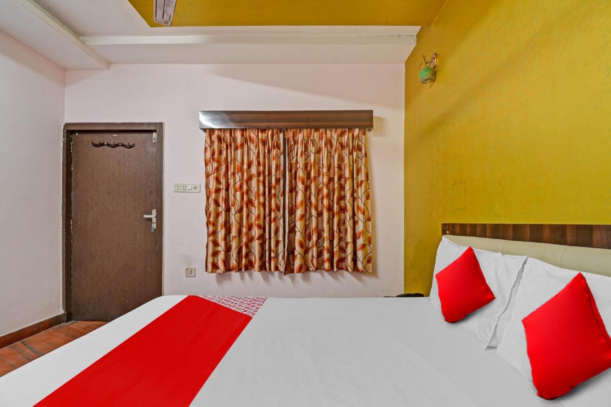 Hotel O Shree Balaji Hotel & Restaurant Bedla エクステリア 写真